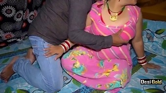 Indian Taxi Driver And Randi Bhabhi Have Intense Sexual Encounter